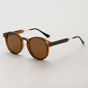 Gafas de Sol Redondas de Montura Completa Unisex de Color Caramelo Sólido Estilo Punk Retro de Alta Calidad con Lentes de PC UV400 - Product Image 5