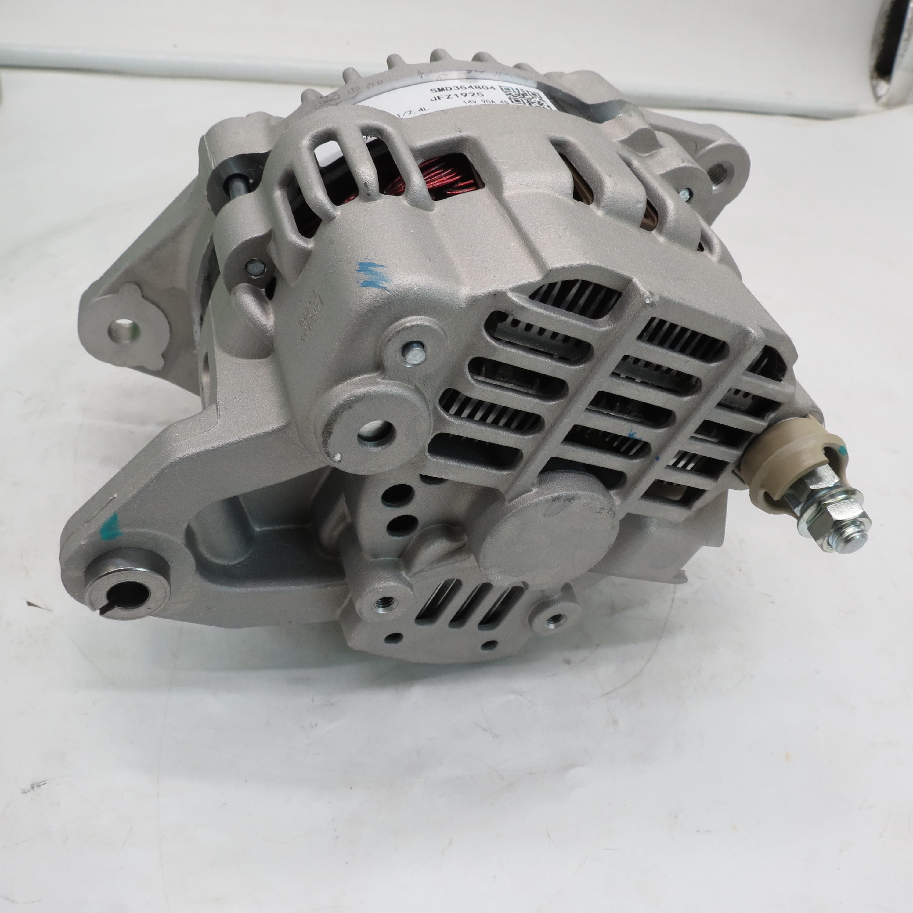 あん High-quality Alternator SMW252828 SMD354804 JFZ1925 for Trucks