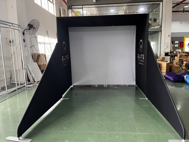 House Indoor Golf Simulator With Interactive Projection Game Football Simulator Launch Monitor System Use Training Golf Ball