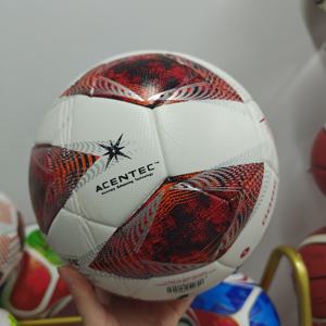 Balón de Fútbol de Alto Rendimiento Talla 5 con Superficie Sin Costuras para 2026 - Product Image 1