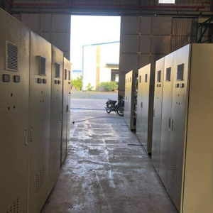Boîtier de jonction en aluminium finition brossée noir et argent avec fentes de ventilation - Product Image 1