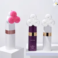 Bouteille de nettoyant pour le visage électrique haut de gamme de 100ml avec pulvérisateur à pompe Nouveau dispositif moussant de Massage vibrant pour bouteille de sérum de soin de la peau
