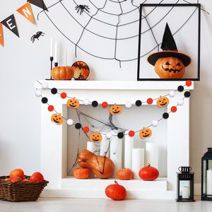 Tema de Halloween Banner 8,3 pies Negro Blanco Naranja Pom Guirnalda Calabaza Colgante Pompón Decoraciones Fieltro Bola Guirnalda - Product Image 3