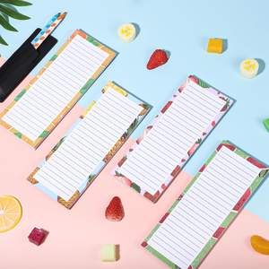 Bloc-notes magnétique pour réfrigérateur, design en forme de fruit, lot de 4, écologique, avec 200 feuilles pour les listes d'épicerie et de courses - Product Image 1