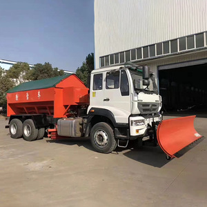 รถตักหิมะติดตั้งบนรถบรรทุก พร้อมเครื่องกำลังขับเคลื่อนสำหรับทำความสะอาดหิมะบนถนนในเขตเทศบาล - Product Image 3