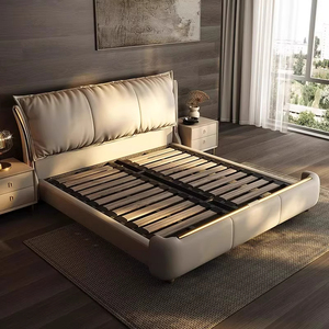 Lit double italien de luxe de 1.8m 2.2m Lit rembourré simple et moderne en bois clair Cuir confortable pour la <span class=keywords><strong>literie</strong></span> de la chambre principale - Product Image 5