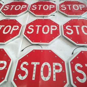 Señales de parada portátiles de tráfico internacional de mano con control remoto de luz <span class=keywords><strong>LED</strong></span> - Product Image 2