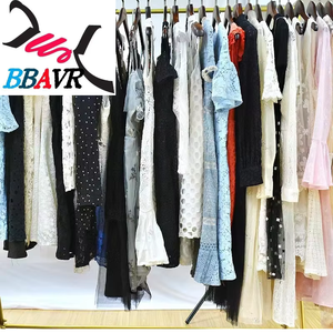 ชุดเดรสไหมพรมยาวมือสอง  เสื้อผ้ามือสองสำหรับผู้หญิง - Product Image 5