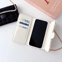 Étui de luxe magnétique en cuir pour iPhone 17 Pro Max 16 Plus avec fente pour cartes, cordon et support antichoc