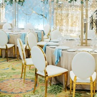 Chaise de banquet de mariage moderne, luxueuse, durable, empilable, à dossier rond, en métal blanc, pour événements en plein air, hôtels, cuisines et villas