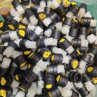 Piezas de automóviles, módulos universales y resistencias para varios modelos de coches, chips tipo bala, decodificadores, conectores...