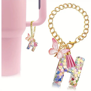 Llavero de epoxi personalizado con inicial, colgante de mariposa, borla, cadena dorada, confeti de corazones coloridos, accesorio para taza - Product Image 3