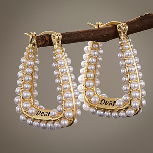 Orecchini a Cerchio a Forma di U con Perle Simulate per Donne, Gioielli Vintage Minimalisti alla Moda - Product Image 1