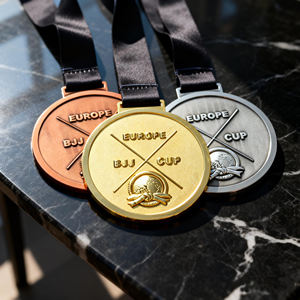 Medallas Religiosas Católicas Cristianas Mágicas Personalizadas de Acero Inoxidable Estampadas con Medalla de Santo al por Mayor - Product Image 3