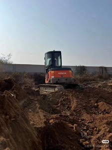 Excavadora de cadenas Hitachi ZX50U usada de Japón, 5 toneladas, motor Yanmar, modelo 2022, componentes principales: motor, bomba de engranajes, cojinete, en venta. - Product Image 4