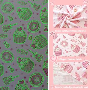 Festa di vacanza all'aperto coperta di flanella glow-in-the-dark coperta morbida comfort casual, un regalo per i propri cari - Product Image 6