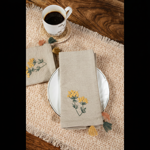 Vente en gros de serviette de table carrée en chambray brodée de fleurs européennes exclusives 45x45 cm avec glands colorés pour les mariages - Product Image 1