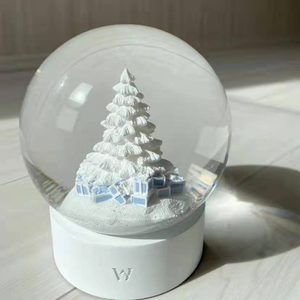 بيع بالجملة ، راتنج أبيض ، شجرة عيد الميلاد ، كرة ثلج ، تصميم حب عالي الجودة للبيع - Product Image 1