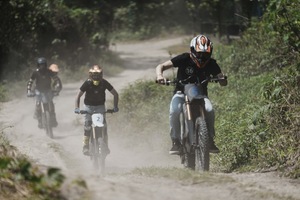 Nuevo modelo en Stock 2025 Komodo Talaria 32KW 97,2 V Off-Road MX Motocicleta de carreras eléctrica de alta velocidad de Komodo Emoto - Product Image 2