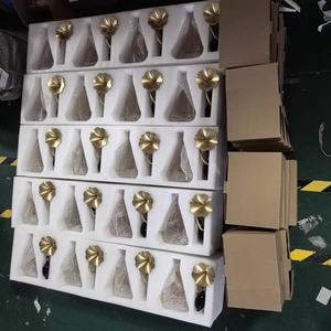 Affichage Parfum de luxe sentant l'<span class=keywords><strong>alcool</strong></span> Café Verre Parfum <span class=keywords><strong>Bouteille</strong></span> Test Remplissage des bouteilles 80ml Test Bouteilles en verre - Product Image 4