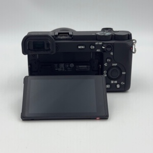 Appareil photo hybride <span class=keywords><strong>Sony</strong></span> <span class=keywords><strong>A6600</strong></span> d'occasion avec objectif 16-50, appareil photo APS-C tactile, état A+, appareil photo hybride à vendre - Product Image 3