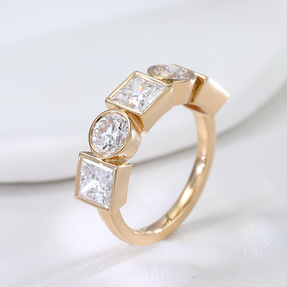 Bague en or jaune 18 carats avec diamant de laboratoire