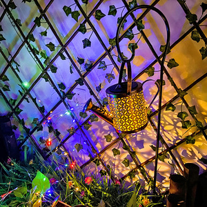Guirnalda de luces de hadas de Metal para exteriores, regadera Solar colgante, luz de jardín, botella de agua, lámpara Solar moderna para aspersión de flores - Product Image 4