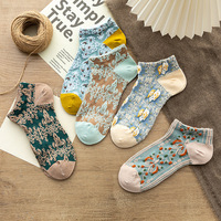Chaussettes de bateau de style britannique rétro pour femmes Niche Trendy Floral Cotton Crew Length Fabricant en gros