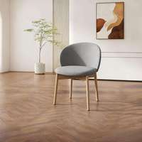 Chaise de salle à manger scandinave moderne haut de gamme avec dossier incurvé rembourré, pieds en chêne robustes et durables, meuble de maison écologique
