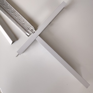 Profilé en T pour plafond à fentes colorées 24mm*32mm, DTM 24, pour grille de plafond 24mm*32mm - Product Image 1