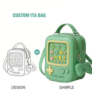 Bolso bandolera Y2K de moda gótica pastel para mujer, con forma de calavera, ventana transparente para exhibir pines y insignias de anime, personalizado OEM, para cosplay - Product Image 3