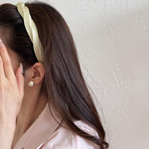 ที่คาดผมแบบยืดหยุ่นกันลื่นสำหรับผู้หญิง แฟชั่นแบบเรียบง่าย ลายเกลียวขนมทอด - Product Image 3