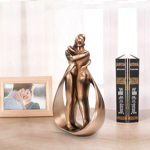 Décoration romantique passionnée embrassant homme et femme Statue Couple Sculpture - Product Image 5