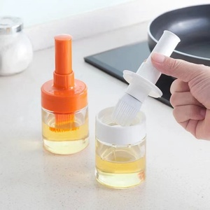 Japanese Style Household Oil Brush Kitchen <b>Press</b> Type High Temperature Resistant Barbecue Bottle Oil Plaster - Product Image 4