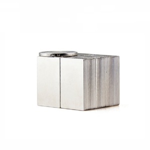 Grand aimant puissant 20X20mm carrés magnétiques Aimants à disque super puissants Bloc magnétique néodyme à vendre - Product Image 4