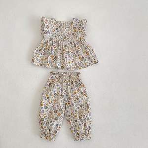 2023 여름 아기 여자아이 옷 신생아 꽃무늬 셔츠 버블 반바지 세트 유아 여자아이 2피스 의류 세트 - Product Image 2