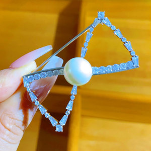 Broche élégante et polyvalente, style coréen et japonais, nœud papillon, perle, zircon complet, broche en cuivre robuste pour manteau, cristal - Product Image 6