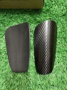 <span class=keywords><strong>Espinilleras</strong></span> de Fibra de Carbono 3K OEM Ligeras para Atletas de Fútbol, <span class=keywords><strong>Espinilleras</strong></span> de Fibra de Carbono con Espuma EVA y Logotipo Personalizado - Product Image 6