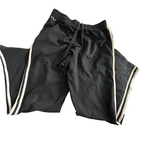 Vêtements pour hommes d'occasion de première année pantalons de sport en coton 2nd Hand pour femmes à vendre - Product Image 2