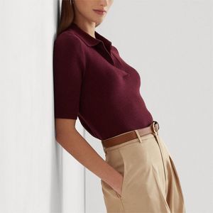 Maglieria da donna di base di colore rosso vino confortevole con scollo a v e maniche a un quarto - Product Image 3