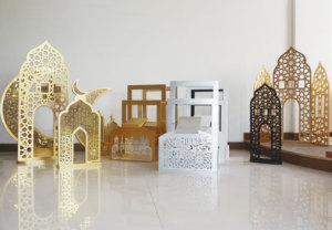 Vente directe d'usine de décorations musulmanes populaires, supports en bois pour <span class=keywords><strong>Coran</strong></span> et tapis de prière, et supports de prière en bois personnalisables - Product Image 6