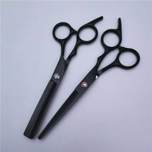 Tijeras de peluquería para mascotas negras de 6 pulgadas con piedra preciosa roja para cortar el pelo de perros, herramienta de belleza de fábrica - Product Image 1