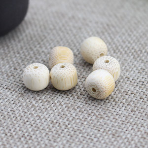Cuentas de madera redondas de 8x9 mm con vetas de madera natural para la fabricación de pulseras - Product Image 1