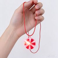 Collier lumineux LED en forme de bonbon à la menthe, à piles, durable, pour fêtes de Noël, fournisseur en gros pour adultes