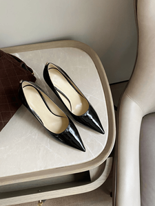 Zapatos de Tacón Alto Jimmy de Alta Calidad, Diseño Abierto, Cuero Charol Liso, Nuevo, en Tendencia, de Moda - Product Image 3