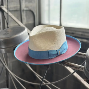 Chapeau Panama blanc unisexe avec bande de ruban bleu, chapeau Fedora en paille, accessoire d'été pour la plage - Product Image 3