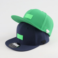 Casquettes Snapback Homme Personnalisées 5 Panneaux à Visière Plate Découpées au Laser, Chapeaux de Sport et de Golf Haute Performance, avec Patch en Caoutchouc Personnalisé Motif Feuille pour Activités de Plein Air