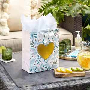 Bolsas de Regalo Grandes Personalizadas al por Mayor, Reciclables, de Papel Kraft, Impresas en Offset, con Relieve y Asas de Papel - Product Image 3