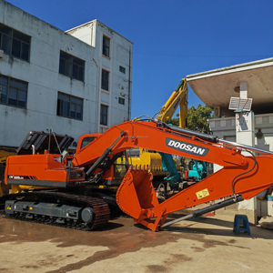 Excavatrice Doosan DX225LC d'occasion, 22 tonnes, hydraulique, à chenilles, équipement de terrassement, haute efficacité - Product Image 1