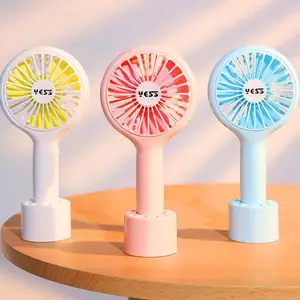 Fabriek Hot Groothandel Oplaadbare Mini Ventilator Draagbare Handheld Usb Fan Opvouwbare Clip Hand Fan